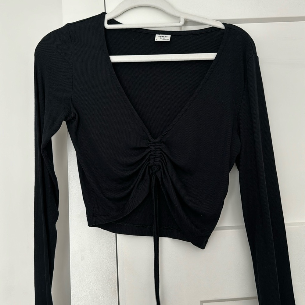 Aritzia Sunday best top